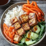 Vegane Reis Bowl mit Knuspertofu First Image First Image