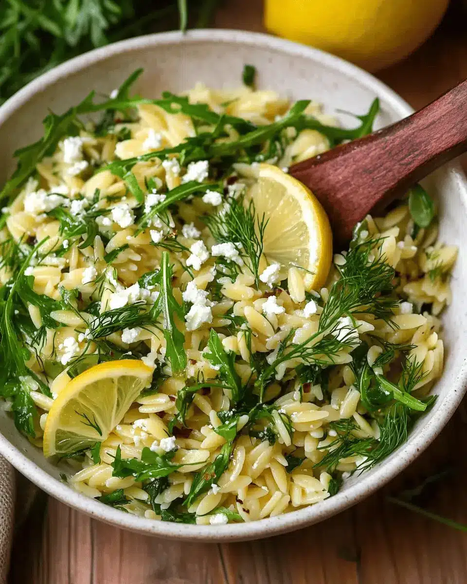 Zitronen-Dill-Orzo-Salat mit Rucola und Feta: Refreshingly Easy Delight