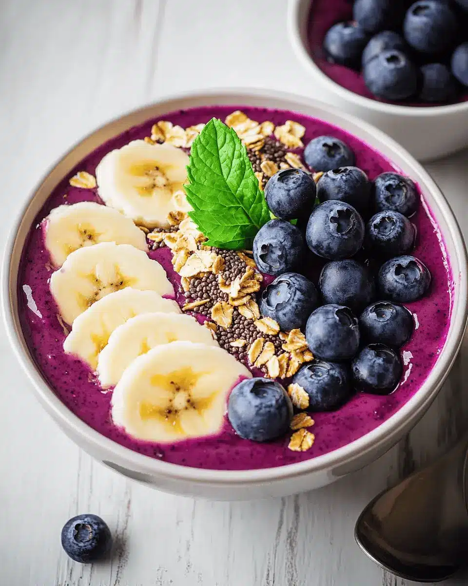 Acai-Heidelbeer-Bowl: The Best Energizing Breakfast Delight