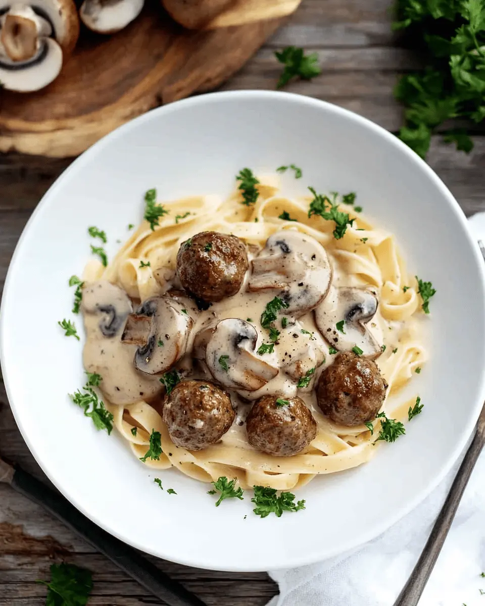 Nudeln mit Pilzen und Hackbällchen: A Cozy Comfort Dish