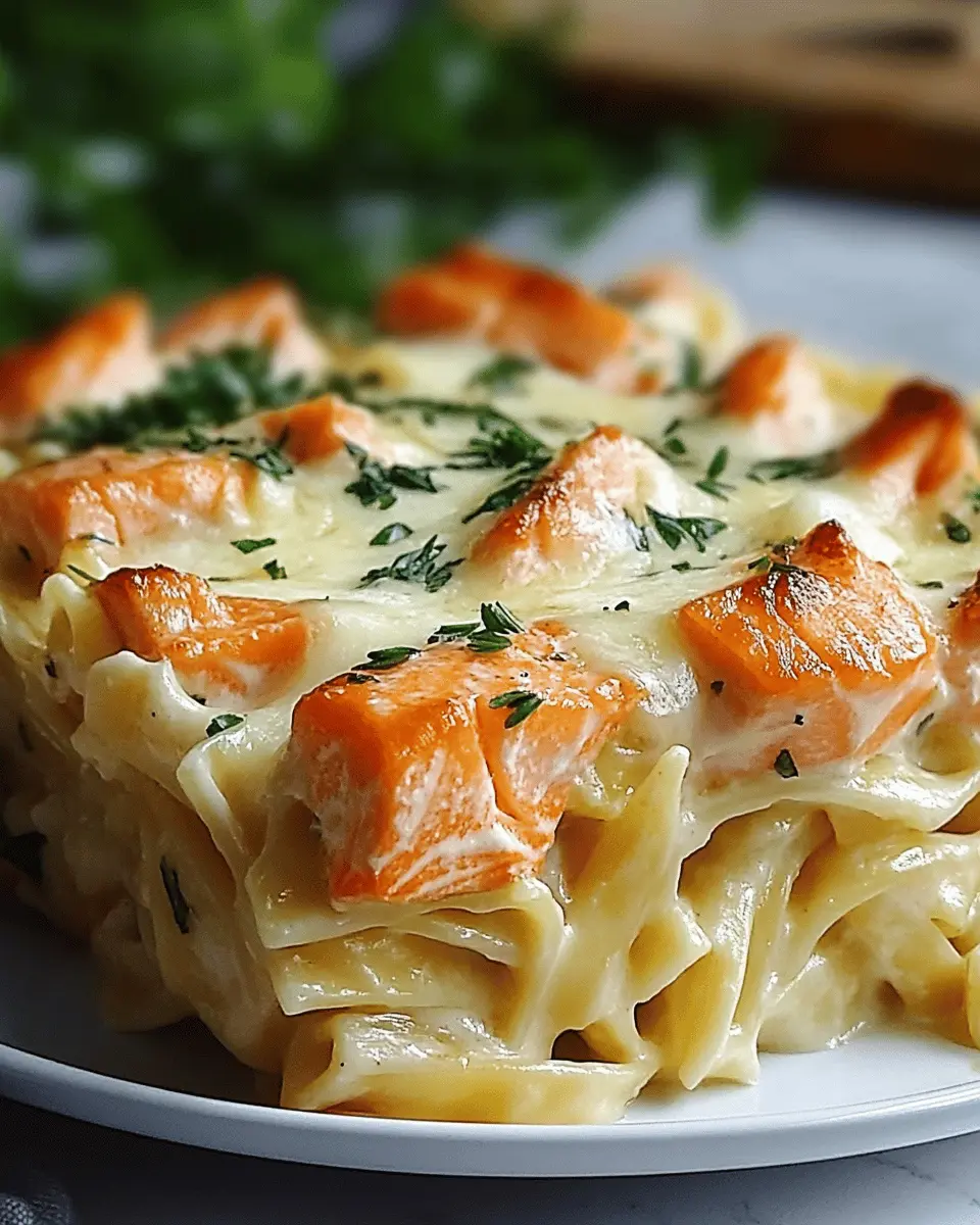 Nudelauflauf mit Lachs und Sahne First Image First Image