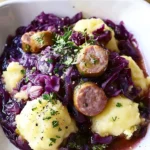 Rotkohl-Knödel-Wurst-Auflauf First Image First Image