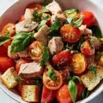 Tomaten-Brotsalat mit Thunfisch First Image First Image