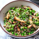 Quinoa-Salat mit Shiitake und Erbsen First Image First Image