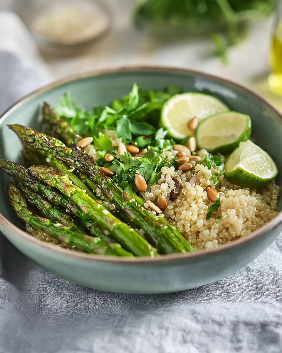 Green Quinoa Bowl mit Spargel: Easy, Fresh, and Flavor-Packed!