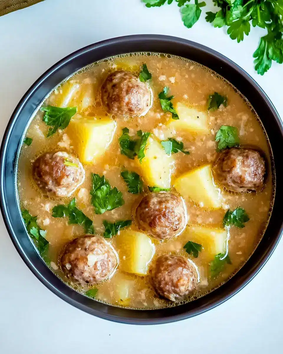Eintopf mit Kohlrabi und Hackfleischbällchen: Cozy Comfort Bowl
