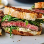 Steaksandwich mit Rucola-Mayonnaise First Image First Image