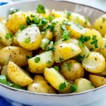 Bayrischer Kartoffelsalat mit Essig und Öl First Image First Image