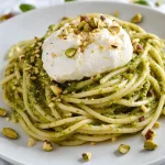Pistazien-Pesto Pasta mit Burrata First Image First Image
